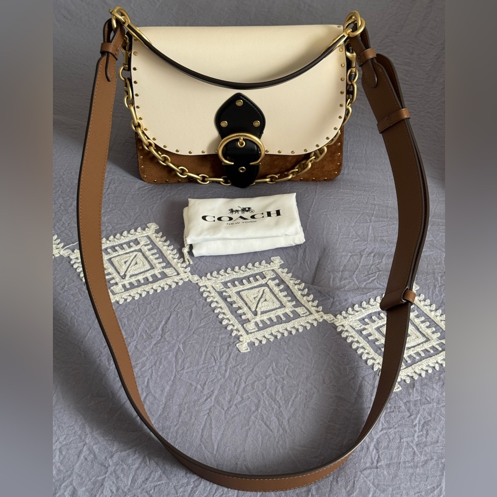 Coach beat shoulder bag in colorblock with rivets